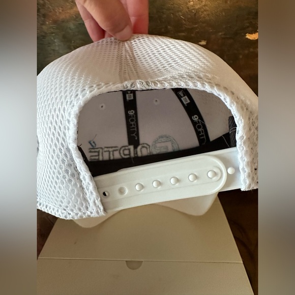 NWT Forte 9-forty New Era Hat Adjustable White & Blue RARE HTF Sleek Cool Hat - Picture 4 of 7